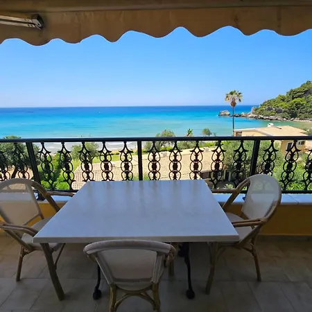 Seaside With Stunning Views Апартаменты *