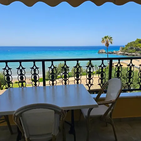 Seaside With Stunning Views Апартаменты