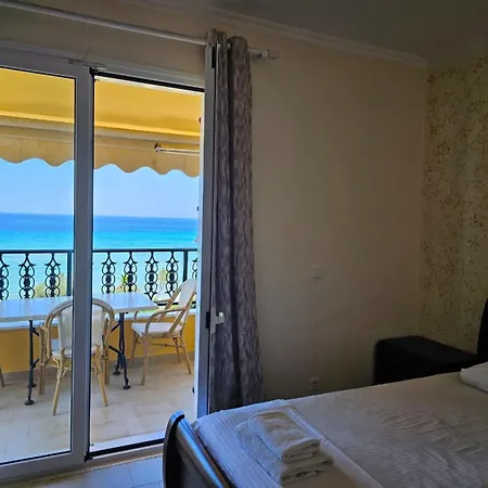 Seaside With Stunning Views Апартаменты