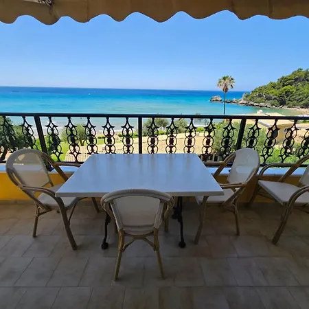 Seaside With Stunning Views Апартаменты *